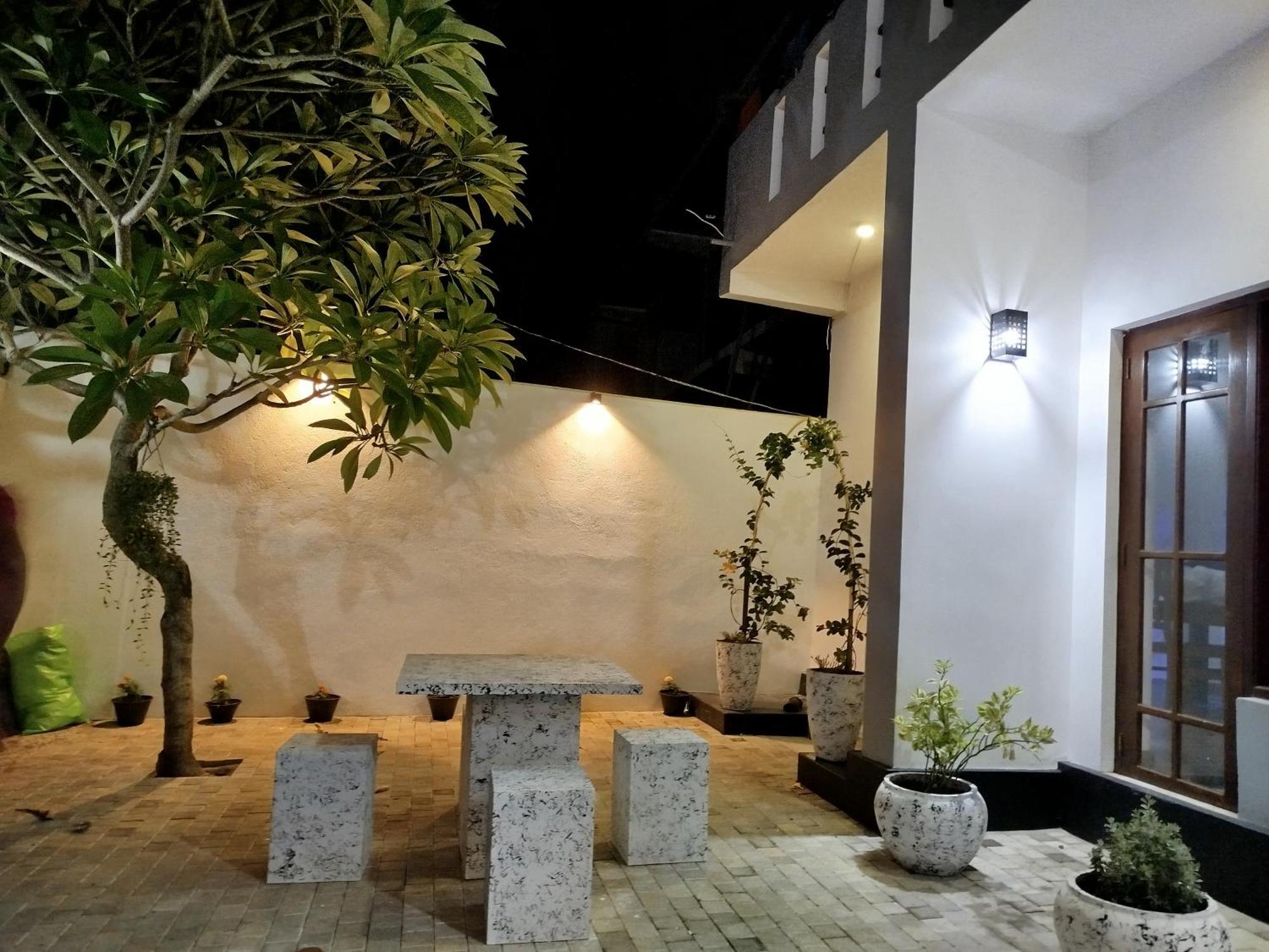 Elzangi Hotel Негомбо Екстериор снимка