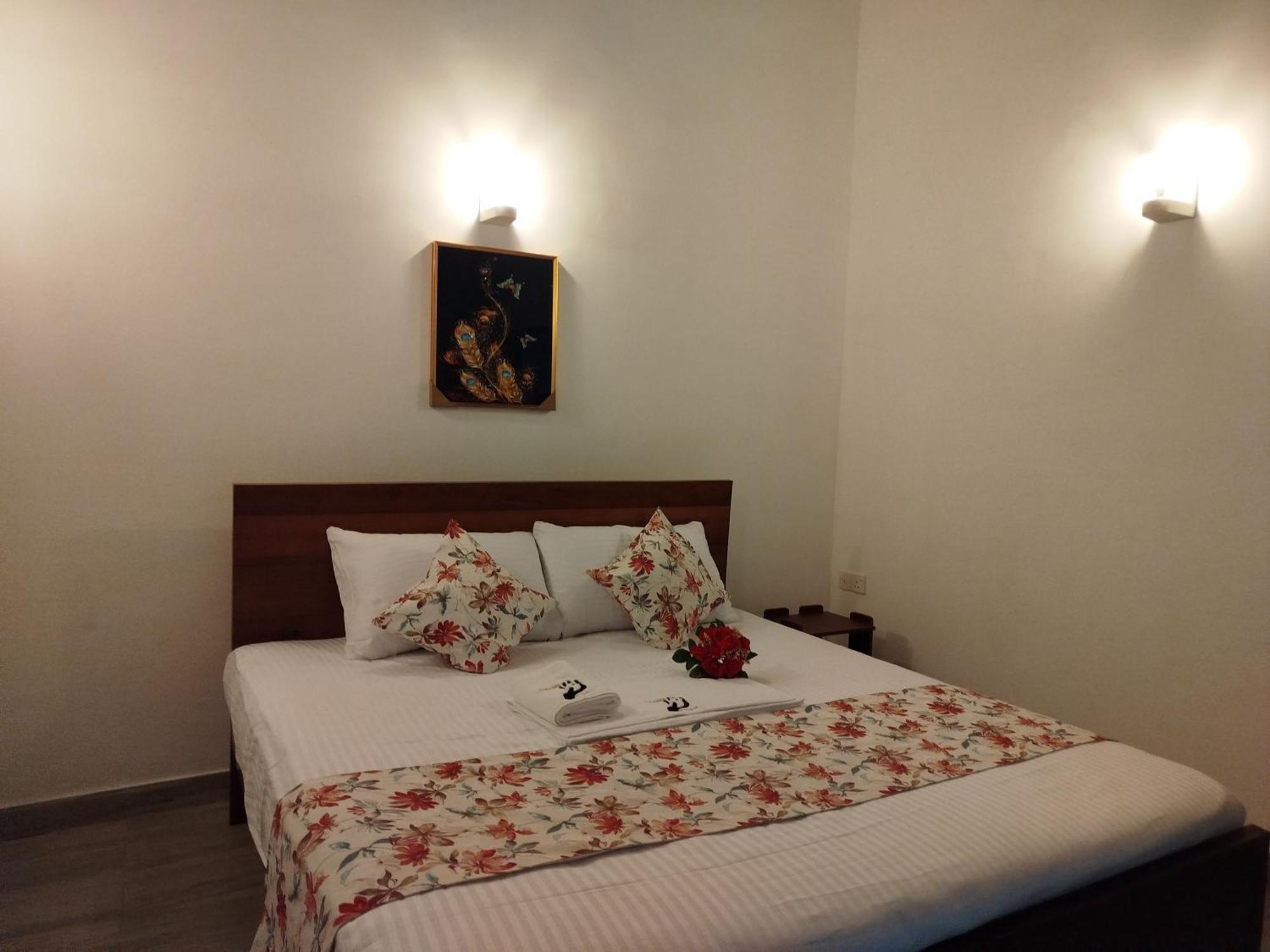 Elzangi Hotel Негомбо Екстериор снимка