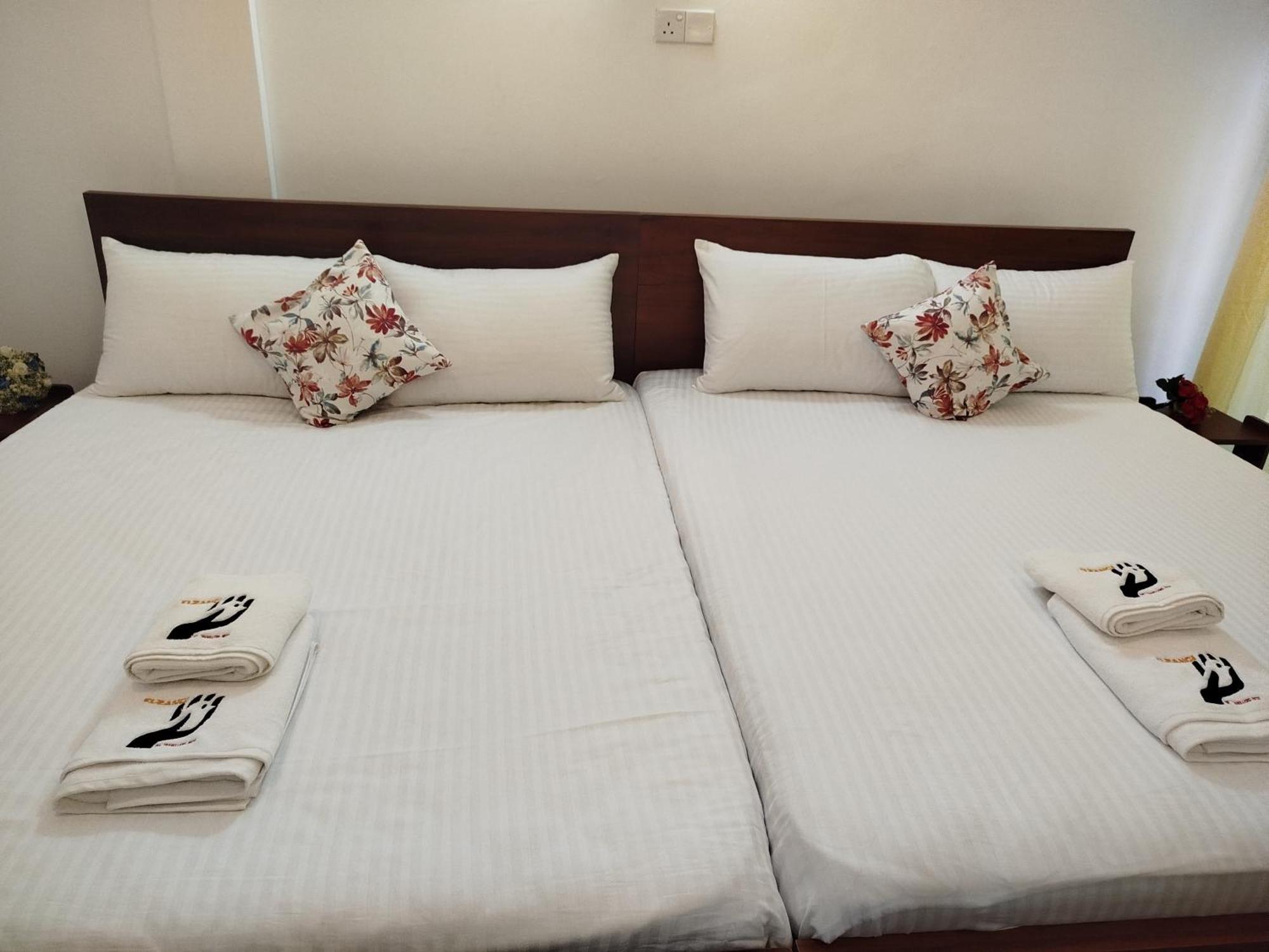 Elzangi Hotel Негомбо Екстериор снимка