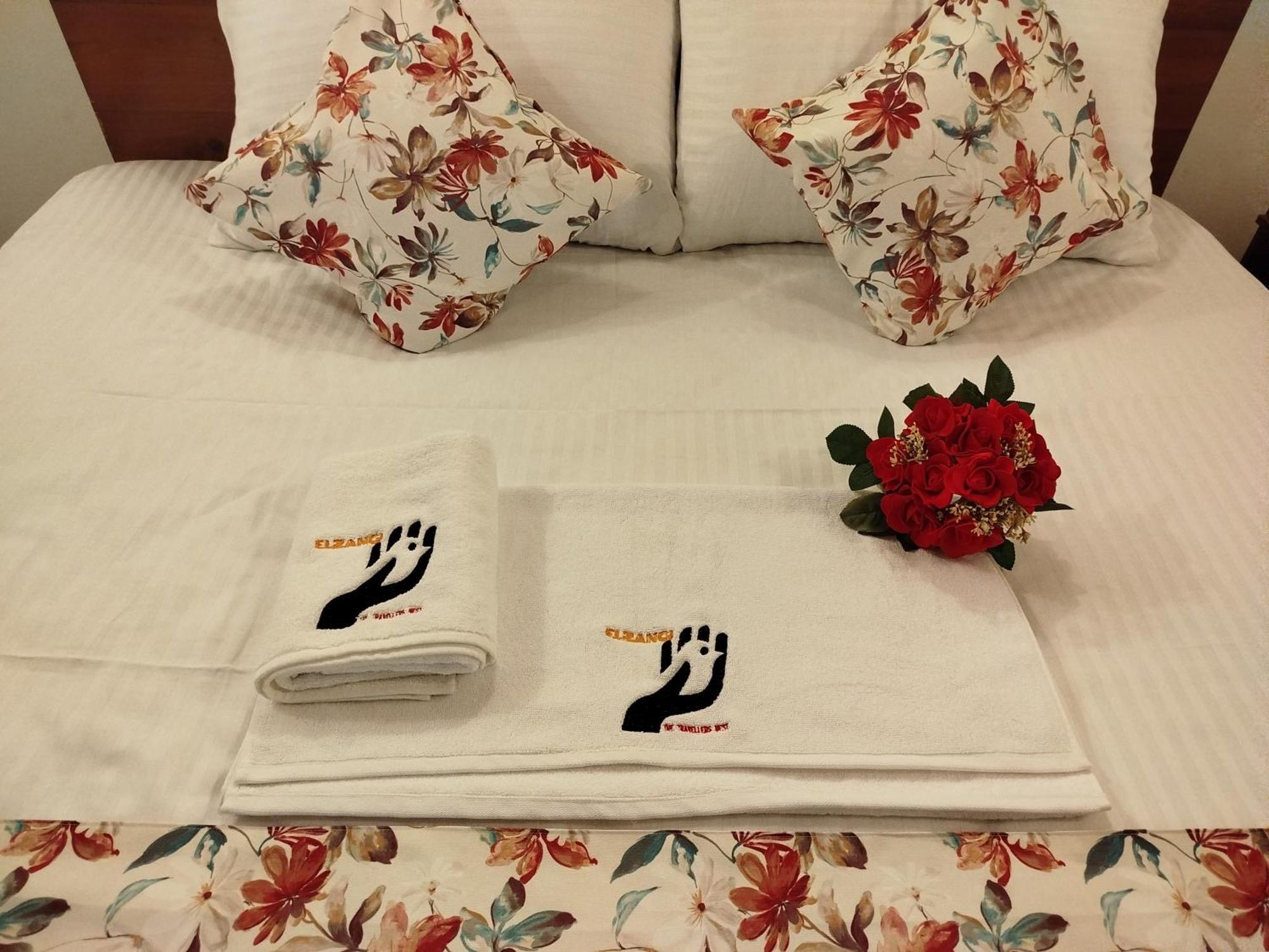 Elzangi Hotel Негомбо Екстериор снимка