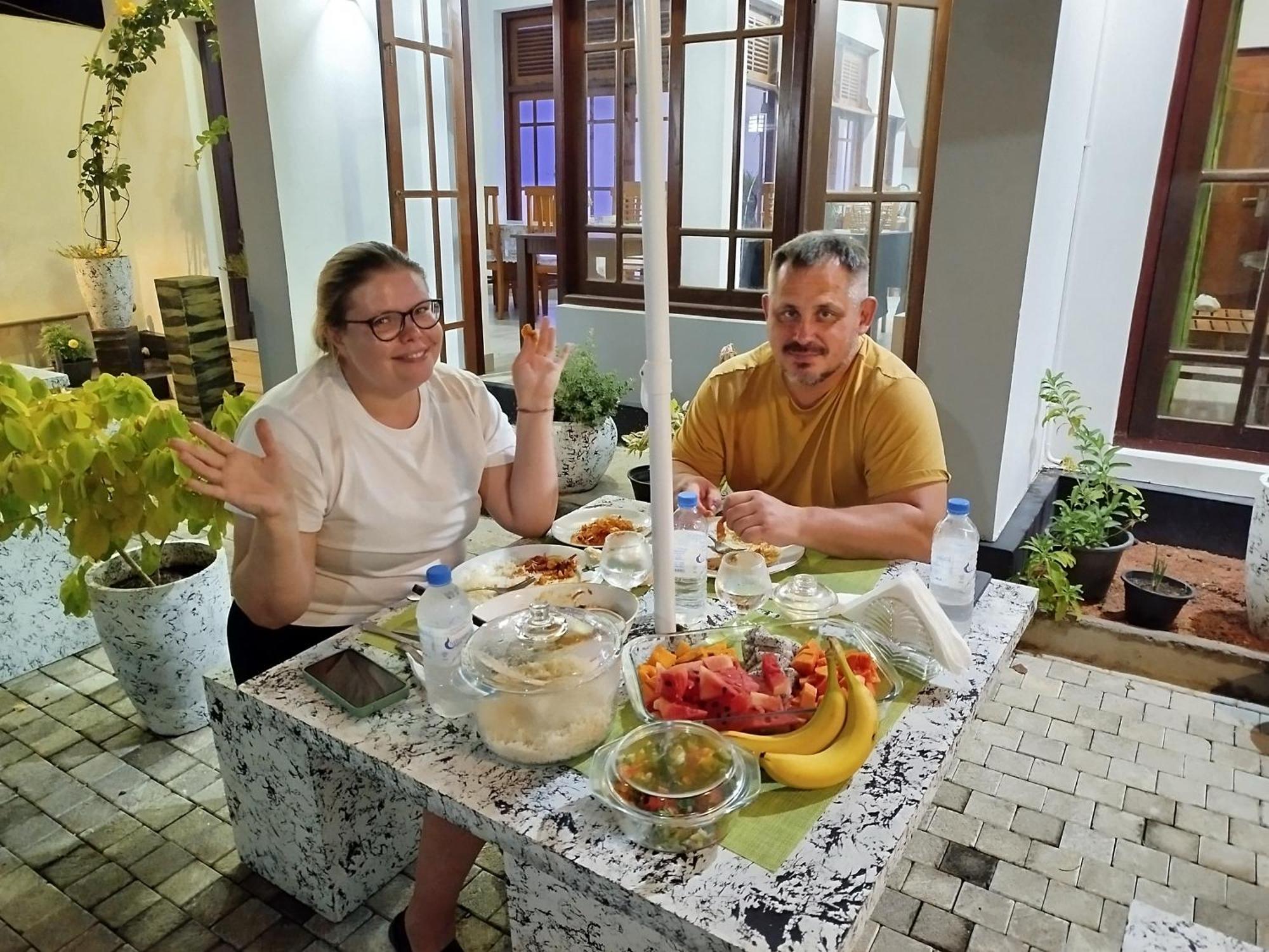Elzangi Hotel Негомбо Екстериор снимка
