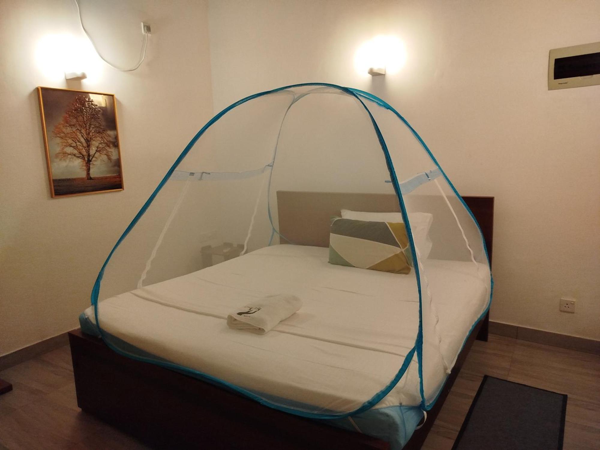 Elzangi Hotel Негомбо Екстериор снимка