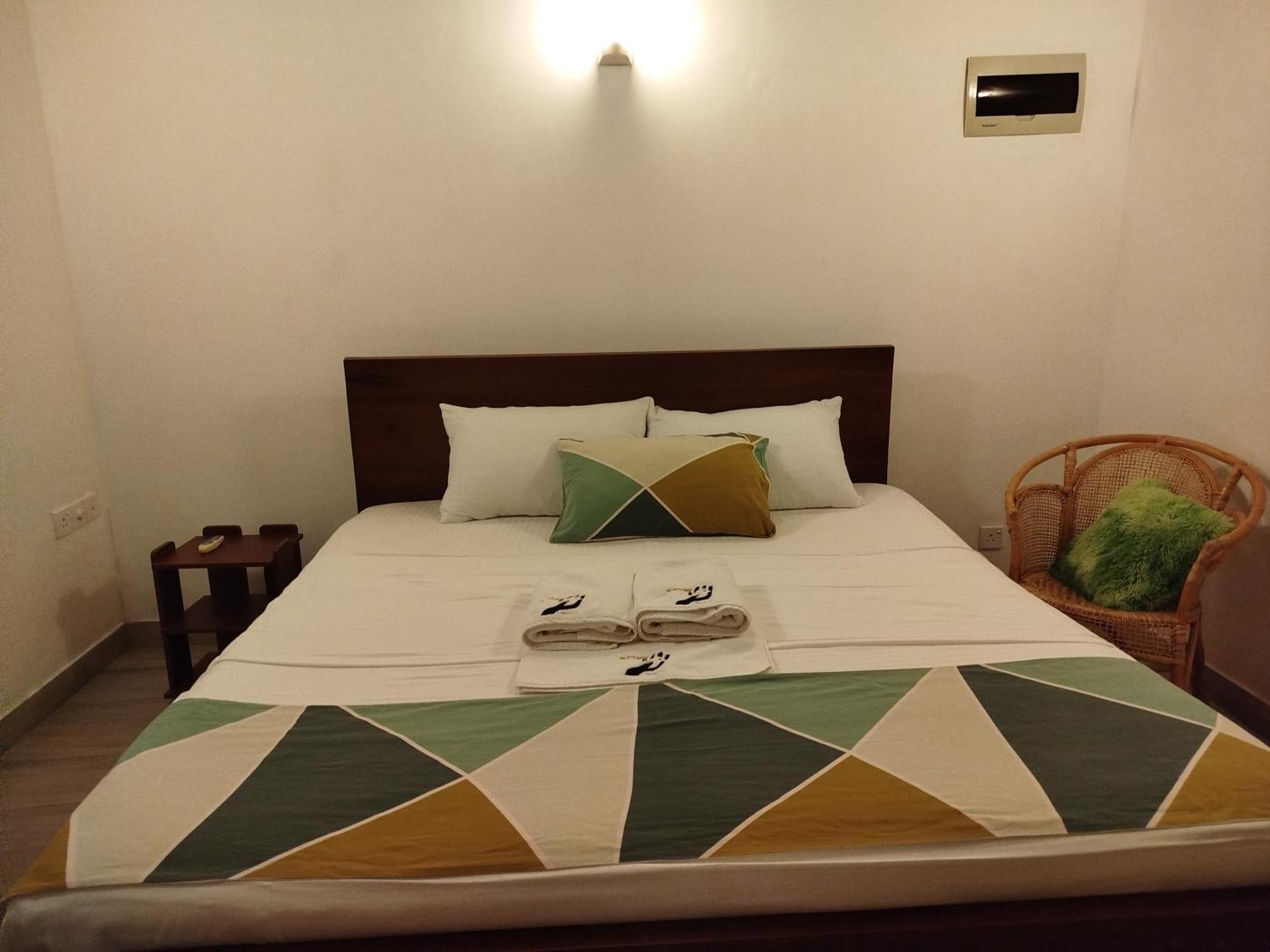 Elzangi Hotel Негомбо Екстериор снимка